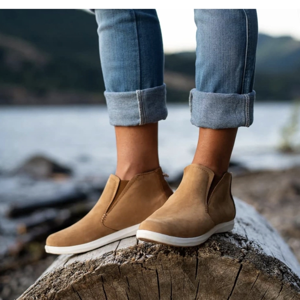 Olukai boots